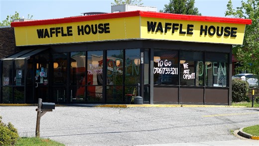 Entire Waffle House Shift Kicks A Customer's Ass After He Takes A Swing At An Employee Over Hashbrowns Order