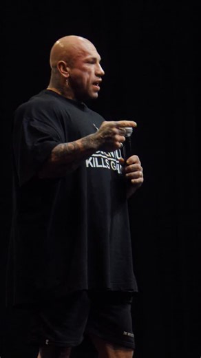 Your exercise selection is killing your progress 📈 Training frequency changes your training volume and exercise selection, if you are training with more frequency across the week ( training your muscle 2/3x per week) you need to consider volume AND exercise selection. Picking movements that ONLY train your muscles in the stretch can backfire when frequency is high as your recovery may not hold with the demand you create with your training. Programming a split that is effective means taking into