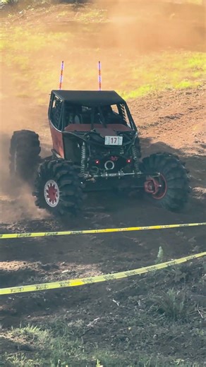 Teenage VANN HAFT vs TWISTED TREES Obstacle Course