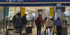 Travelers brace the skies on Christmas Eve trying to get home in time