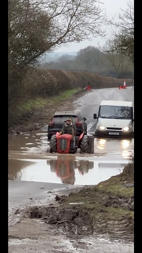 348K views · 1.2K reactions | Nothing Stopping The Old Massey… #MasseyFerguson #Tractors #Farmers #UK #Flooding #leicestershire #UK #countrysideUK #Farming #agriculture #FLOOD #Tractor (YouTube: BENGREGERS ☑️) | Bengregers | Facebook