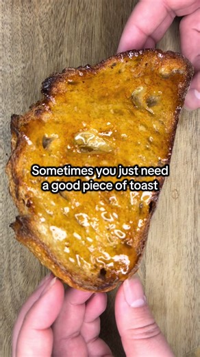 When I don’t know what to make for breakfast, a good piece of toast never fails. Making the most of this sourdough loaf I got yesterday. I absolutely love salted butter and honey on toast, it’s sooo good! I’m just a sucker for something sweet & salty!