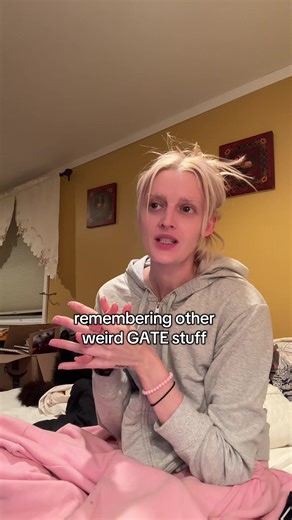 this is so weird #gate | glitter gate