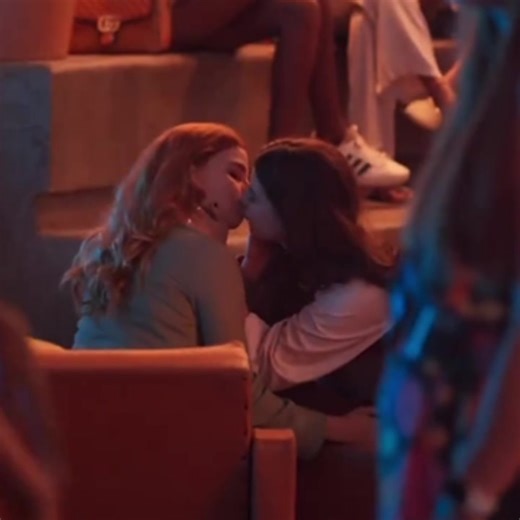 Lorena e Juquinha: O Beijo de Três Graças