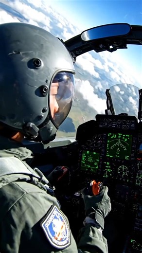 “Inside an F-16: Pilot’s Cockpit View ✈️👨‍✈️🔥#MilitaryPlanes#Amazing #Wow #Incredible #Explore #FYP