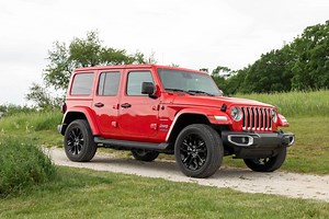 Is the 2021 Jeep Wrangler Unlimited 4xe a Good Car? 5 Pros and 4 Cons | Cars.com