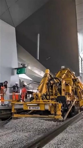 This Machine Lays Railway Tracks in Minutes! 😳🚄