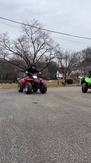 21K views · 5.2K reactions | LT80 Is So Much Fun #bikelife #nevergiveup #oneway #lilman #lt80 #80cc #80 bikelifestyle #twostroke #handdrag #drag #tricks | Oneway Lilman | Facebook