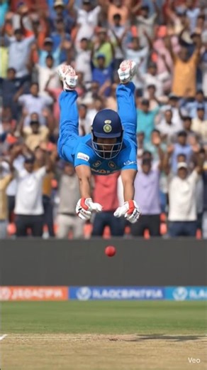 AI केएल राहुल ने 7 फीट ऊपर हवा में लहराते हुए पकड़ा कैच#viral#icc #india #nature #new#newvideo#icc