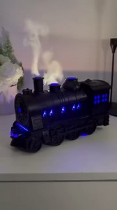 Essential Oil Train Diffuser, Vintage Steam Train Humidifier, Christmas Train Aroma Diffuser, Dual Mist Outlets Cool Mist Quiet Aromatherapy Diffuser with Remote Control, Auto-Off (Black)