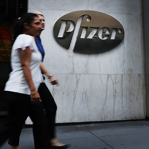 Pfizer Nears Deal to Combine Off-Patent Drug Business With Mylan