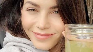 Exclusive: The Medical Medium Explains Why all the Celebs on Your Instagram Account Are Drinking Celery Juice