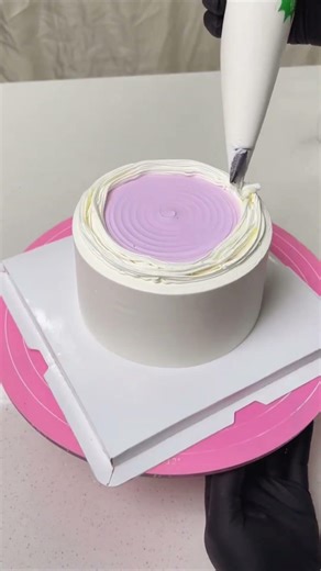 Simple bento cake decorating ❤️ #bentocake