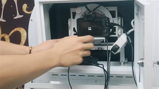 Magic Mirror Photo Booth with 81.3 cm Touch Screen, Portable Photo Booth with LED RGB Fill Light & Flight Case for Weddings Parties Events Rental Graduation (Photo Booth)