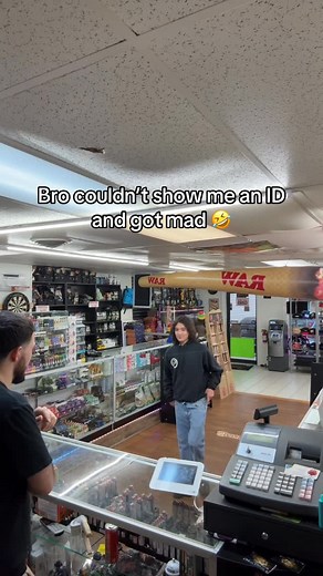 Youngarab on Instagram: "Type time he on 😂 #fyp #viral #comedy #explorepage✨ #buisness #foryou #funny #fypシ"