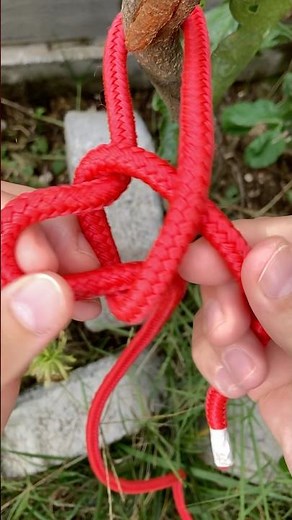 Learn This Quick-Release Knot Before Your Next Boat Trip! #shorts