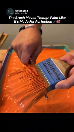 This Brush Moves Though Paint Like It's Made For Perfection🖌🧱