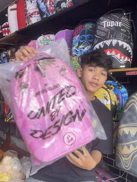 Sprayground backpack review: Pink JG Peak look and first impressions