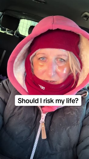 It’s Baltic out there today so Iv got on all my thermal clothes on - I don’t think it’s getting above -3 today so I’m not sure if I should stay at home and give up on the idea of riding or should I risk my life and go down the road??? #horses #horselife #horsemum #winter #thermals