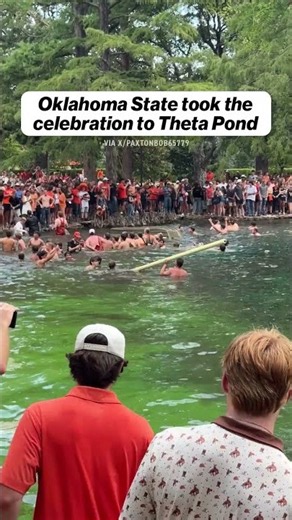 Oklahoma State students took the goal post straight to Theta Pond after upsetting Oregon 👀 #CFB
