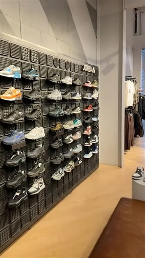 Exploring popular sneakers available in Canada