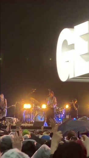 Geese play through a blustery downpour at Primavera Sound 2026