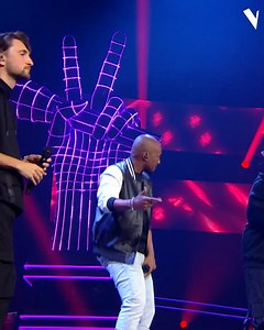 137K views · 7.8K reactions | En plus de remplacer de manière exceptionnelle Black M, Soprano Officiel nous offre une ouverture de Live de fou !  Mais où va-t-il s'arrêter ? | The Voice Belgique - RTBF | Facebook