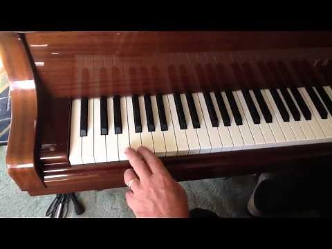 Fast Track Piano - Lesson in a minute #3