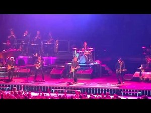 Bruce Springsteen Sydney 2014/02/19 Don't Change (INXS Cover)- Born to Run