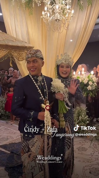 Capture Timeless Wedding Moments with Weaddings