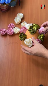 🌸✨ Tutorial Bouquet en Caja Hexagonal - Paso a Paso ✨🌸 ¡Liana Lovers! 💕 Hoy les traigo un tutorial completo para crear un hermoso bouquet en caja hexagonal, una idea novedosa, fácil de realizar y perfecta para emprender. 🌿🌹 Mi compromiso es seguir compartiendo con ustedes las mejores ideas para que puedan disfrutar del mundo de las manualidades y las rosas eternas, ya sea como hobby o para generar ingresos extra. 💼💖 📌 Ayúdame a llegar a más personas: 💬 Comenta qué te pareció este diseño