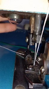 Como enhebrar la fileteadora familiar 🧵✨️ Espero les se útil este tutorial. Esta fileteadora la utilizo con tres hilos y una sola aguja #consejosdecostura #enhebrado #maquinasdecoser #coser #costuraparaprincipiantes #tips #shecycostu | Shecy Costu