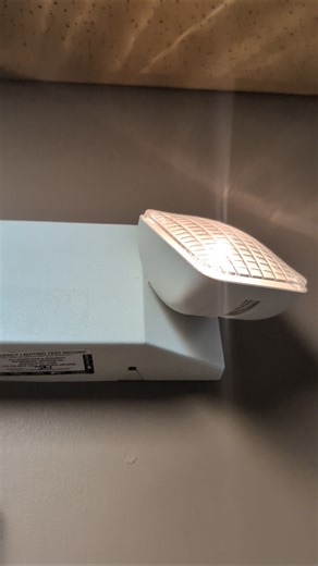 Testing an incandescent generic emergency light at Tullys