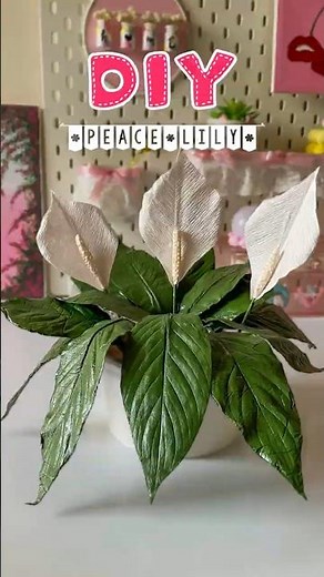 Never kill a plant again with this trick 🌸 #crafts #lifehack #paperflower