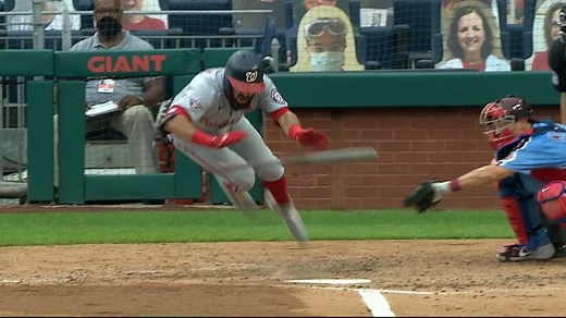 Adam Eaton leaves with injury