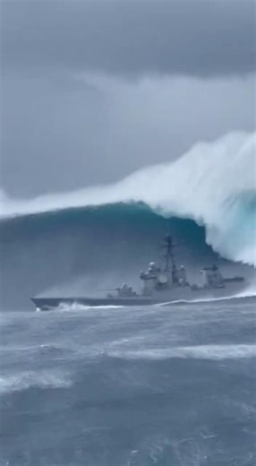 Massive Ship vs Rogue Wave Strike #ocean #maritime #extreme