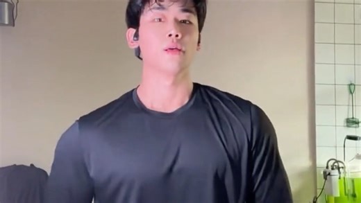 这身材比例真的是太优越了吧