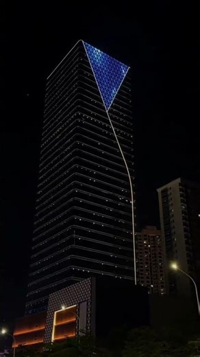 The architectural lighting is controlled using a DMX512.