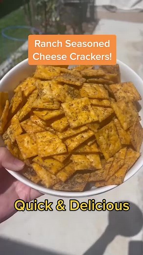 Homemade Ranch Seasoned Cheese Crackers