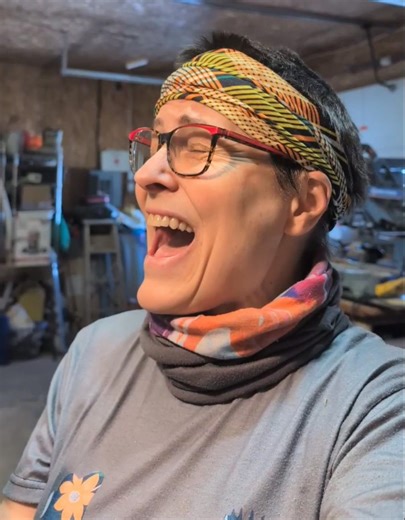 Il n'arrive jamais rien pour rien 🤪 #contemporaryart #woodworking #sculpture #artist #art #artwork