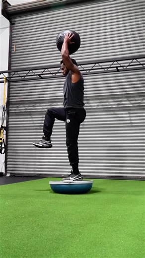 My body feels like it’s back in my 20s 💪🏾 Since starting Sermorelin peptide, I’ve noticed: • Faster recovery • More daily energy • Feeling stronger in training When your body recovers better, everything levels up. Workouts,mindset, consistency. Aging isn’t about slowing down… It’s about optimizing. | Confused Muscles