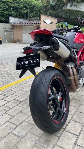 Ducati Hypermotard 950 2025