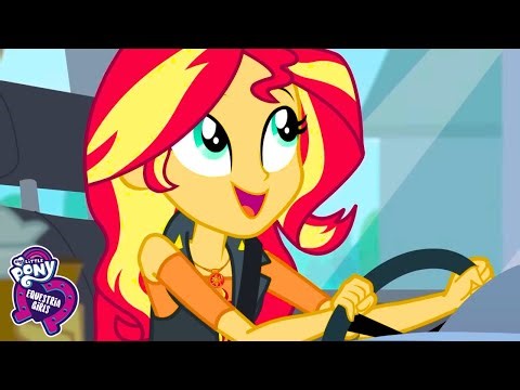 🚗Sunset Gets Driving Lessons from Her Friends! | My Little Pony: Equestria Girls