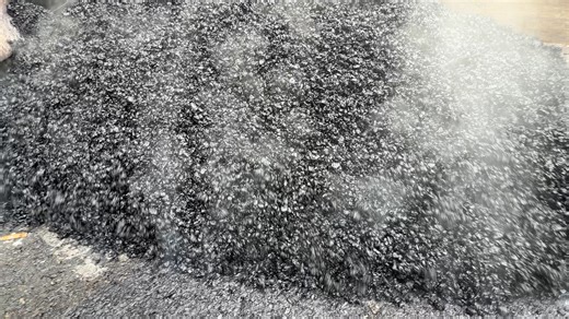 成都市沥青路面施工，路面修复，路面翻新，包括小区道路改造、厂区道路改造、乡村道路、市政道路、绿道、农村小院，任何地区任何路况面积大小均可施工。