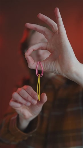 Ekaterina Dobrokhotova on Instagram: "“Loopy Loop” Rubber Band Switch ✨ #magic"