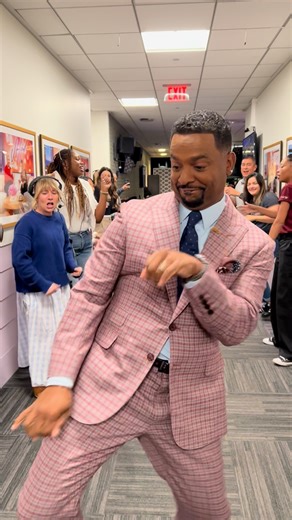 Show them what you’re working with Alfonso Ribeiro! | The Jennifer Hudson Show