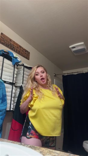 Lily Alea Gallegos (@lilyaleagallegos)’s videos with som original - laura