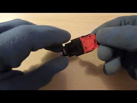 Connecteur Renault du pretensionneur de ceinture Twingo clio kangoo - comment l'ouvrir ?