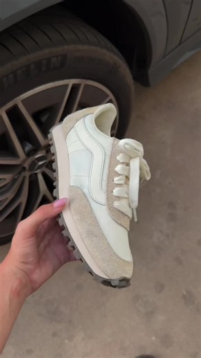 The best daily shoes!! #dealsforyoudays #tiktokshopcreatorpicks #vans #vanssneakers