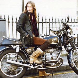 Elspeth Beard has done it all: she was one of the first British women to ride around the world, she's written books, and she's won awards from the Royal Institute of British Architects - and now she's coming to the ABR Festival 2023. She's a hugely inspirational adventure biker, and you'll have the chance to meet her when she speaks at the ABR Festival to tell the story of her incredible round-the-world trip, which started in 1982 on a BMW R 60/6. Discover all the adventure biking legends who yo